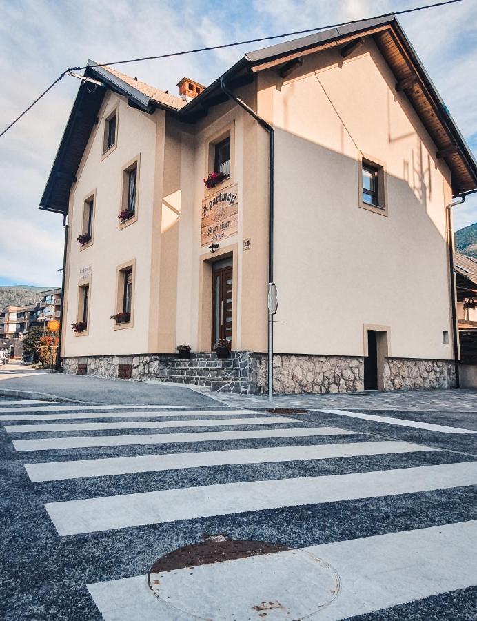 Stari Tiger Apartment *